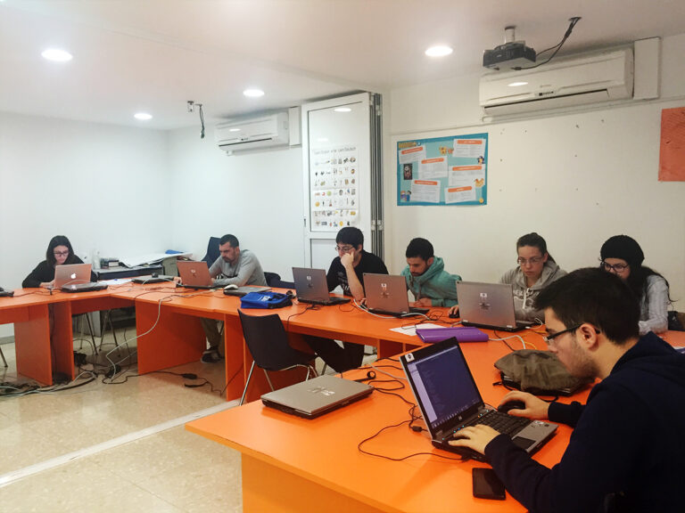 Curso de creación de páginas web en TAU